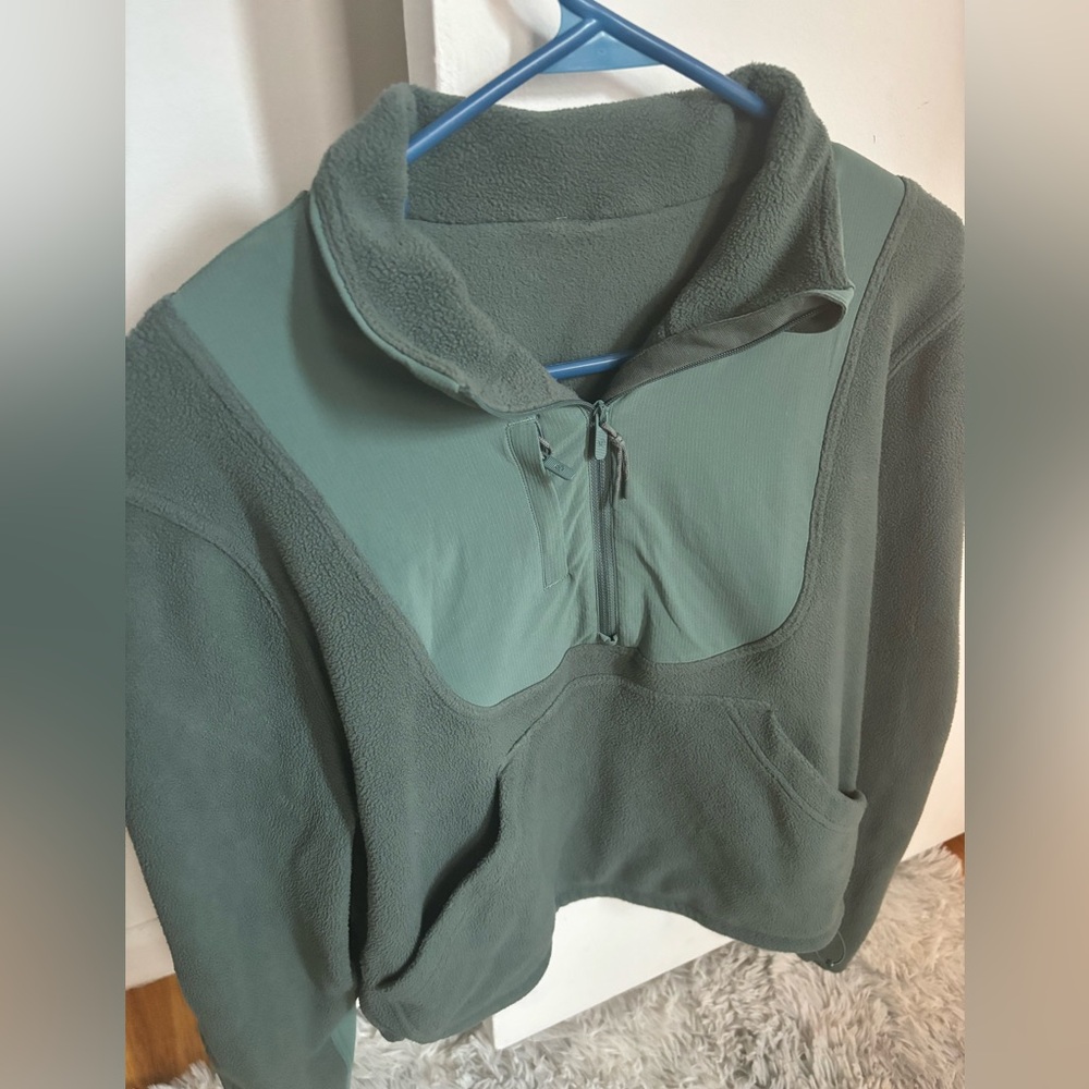 Lululemon fleece half zip pullover